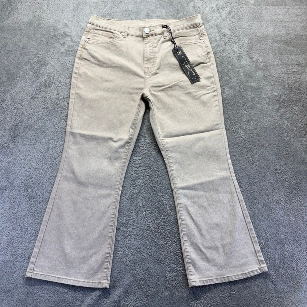 Diane Gilman DG2 Jeans Womens 14 Beige Bootcut Cropped New Classic Stretch Denim